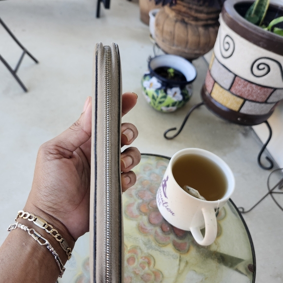 Celine Wallet - Picture 4 of 10